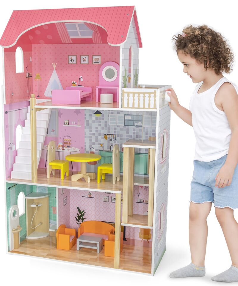 Suur puidust nukumaja kolme korrusega