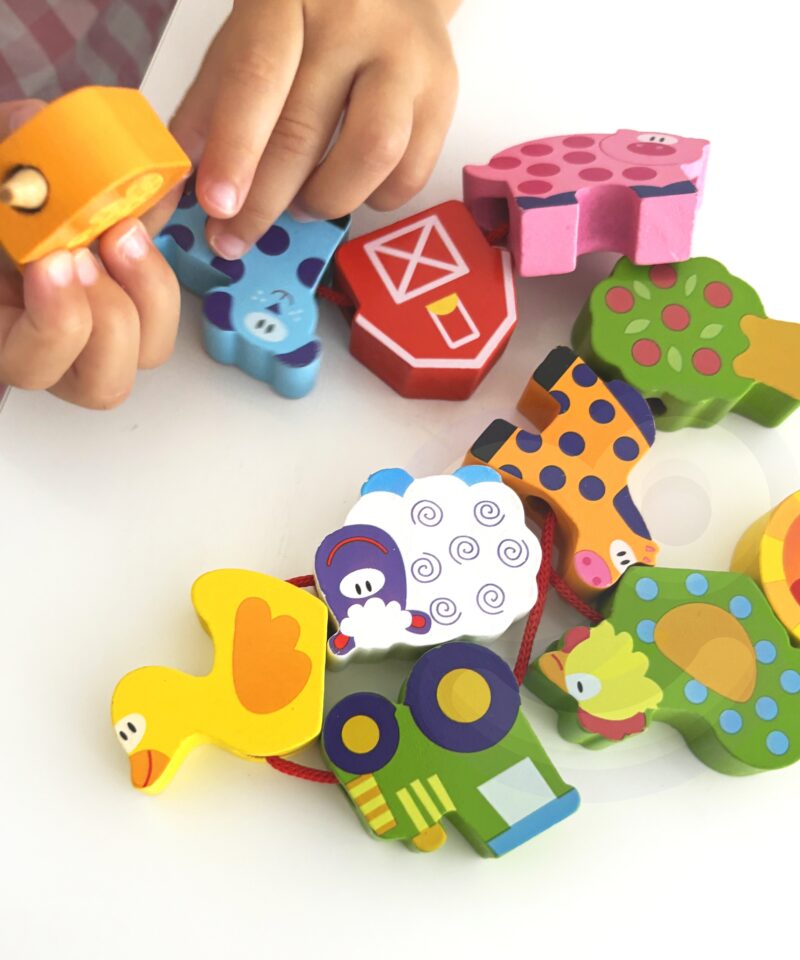 Farmiteemalised puidust klotsid