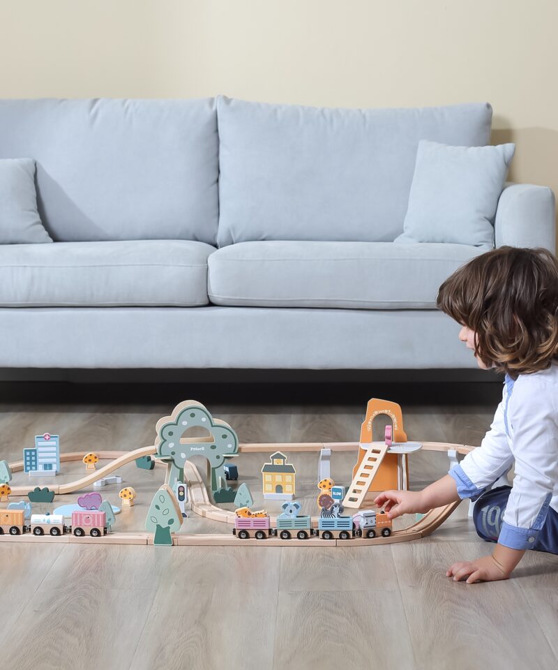 Puidust rongikomplekt lõputute mänguvõimalustega