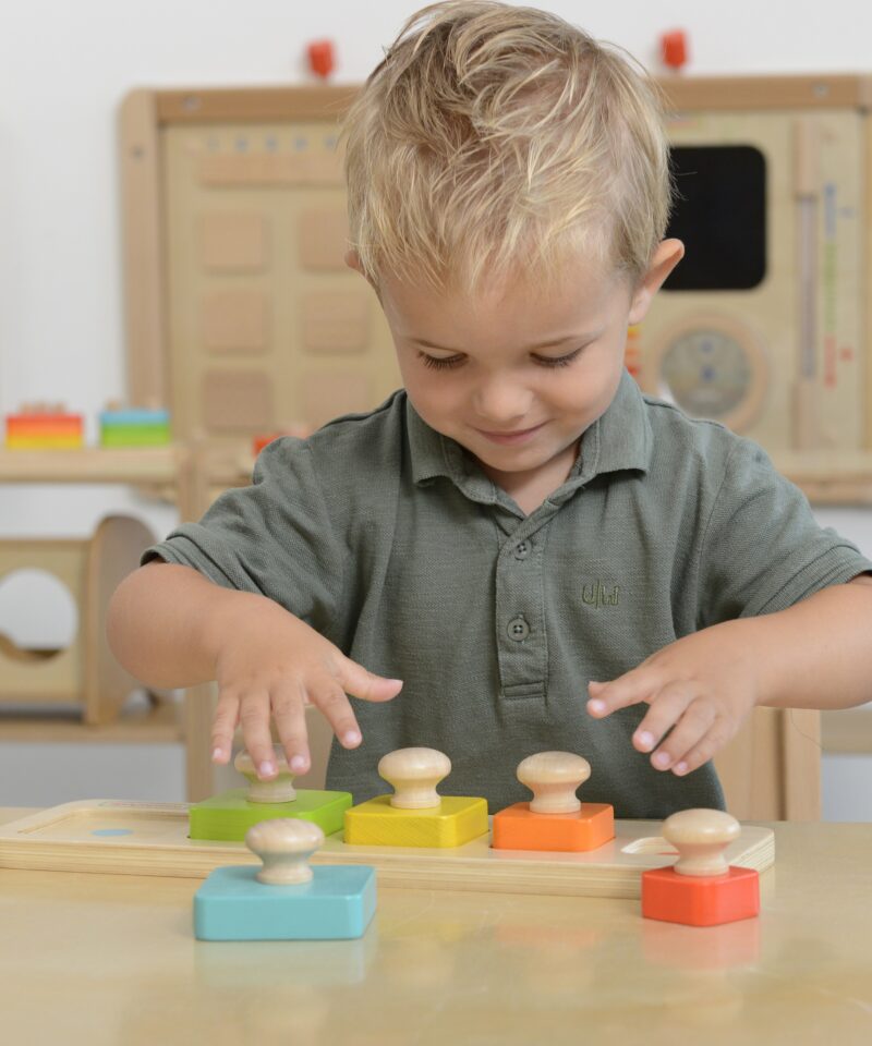 Puidust käepidemega pusletükid