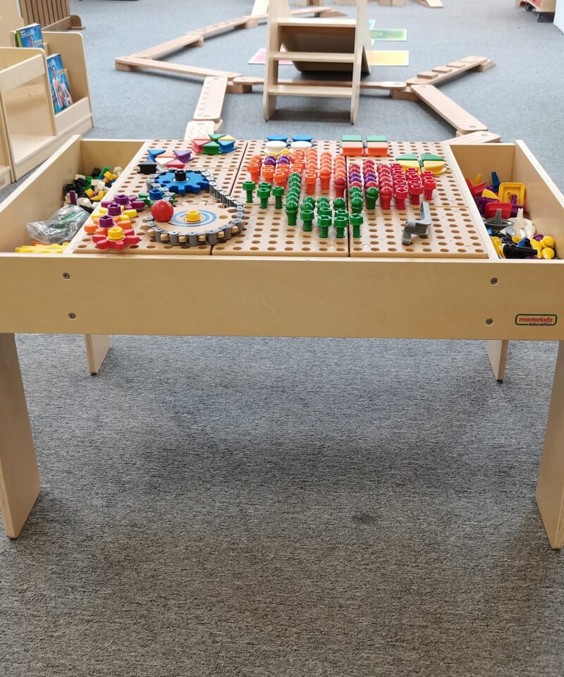 Hariv mängulaud mitmele lapsele