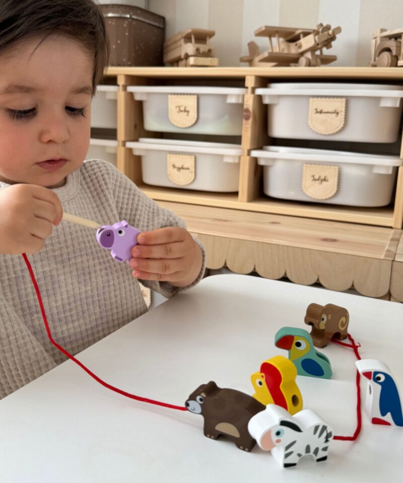 Safari-teemaline puidust pusle