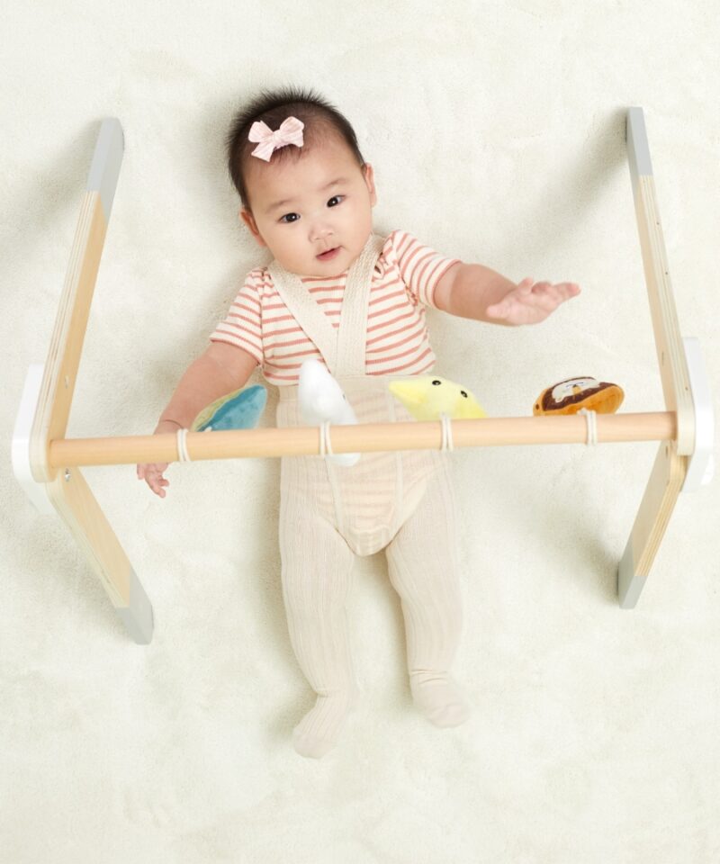 Turvaliste värvidega mängukaar kasutamiseks matil või voodis