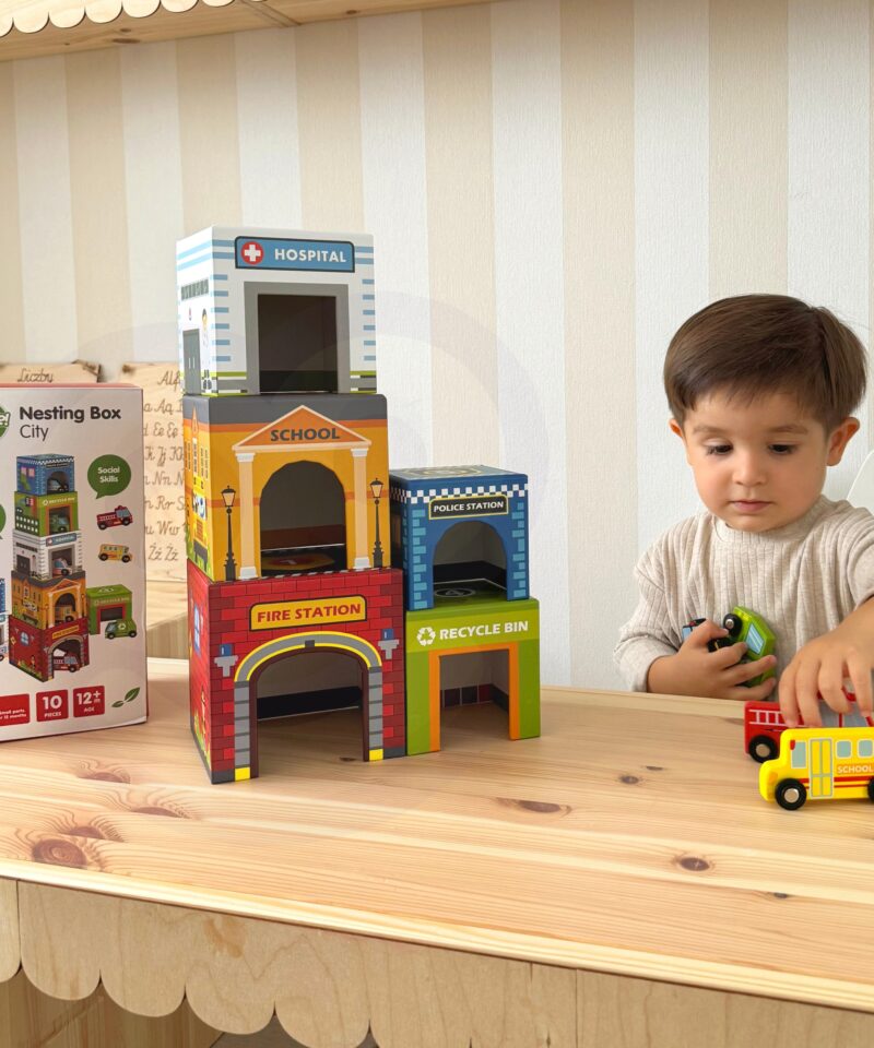 Linnateemaline klotsikomplekt arendab loovust ja kujutlusvõimet