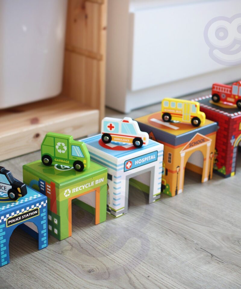 Turvalistest materjalidest arendav mänguasi alates 12 kuust