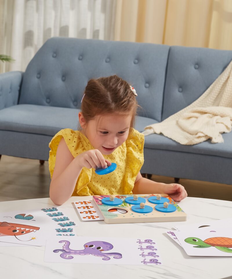 Lõbus mereelukate erinevuste leidmise mäng lastele