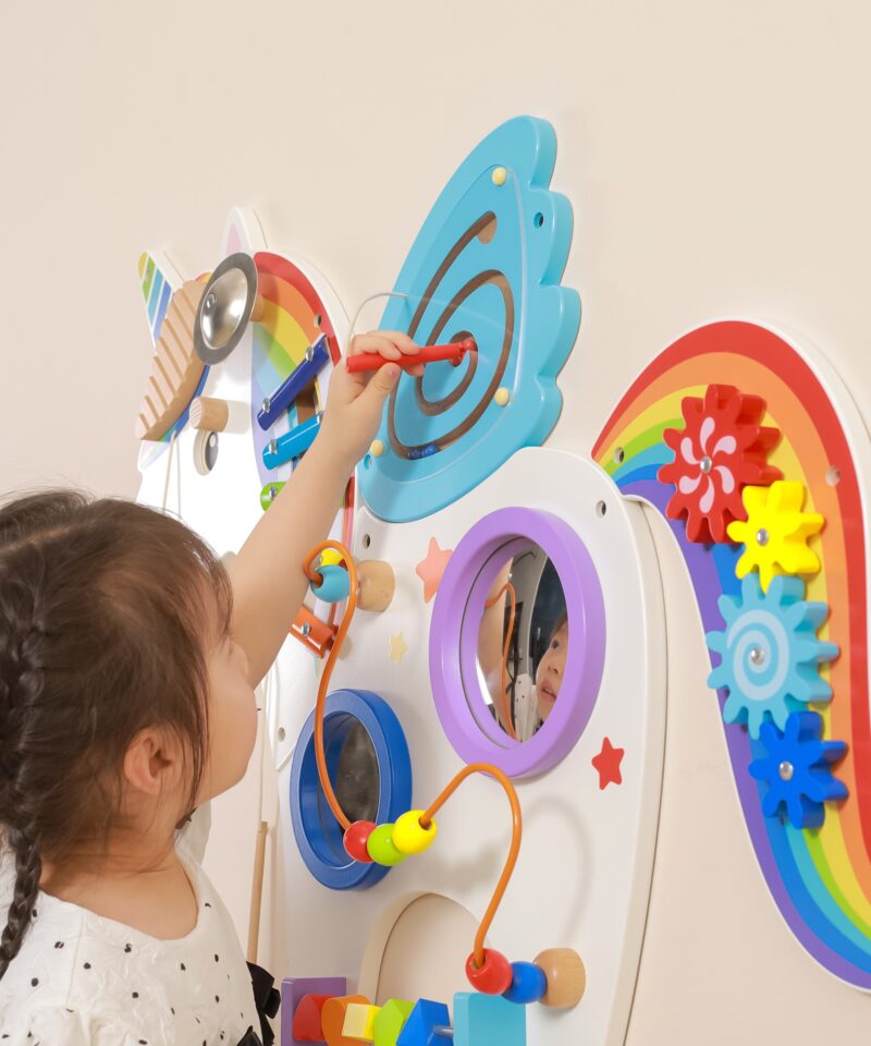 Arendav mängutahvel lastele kodus ja lasteaias