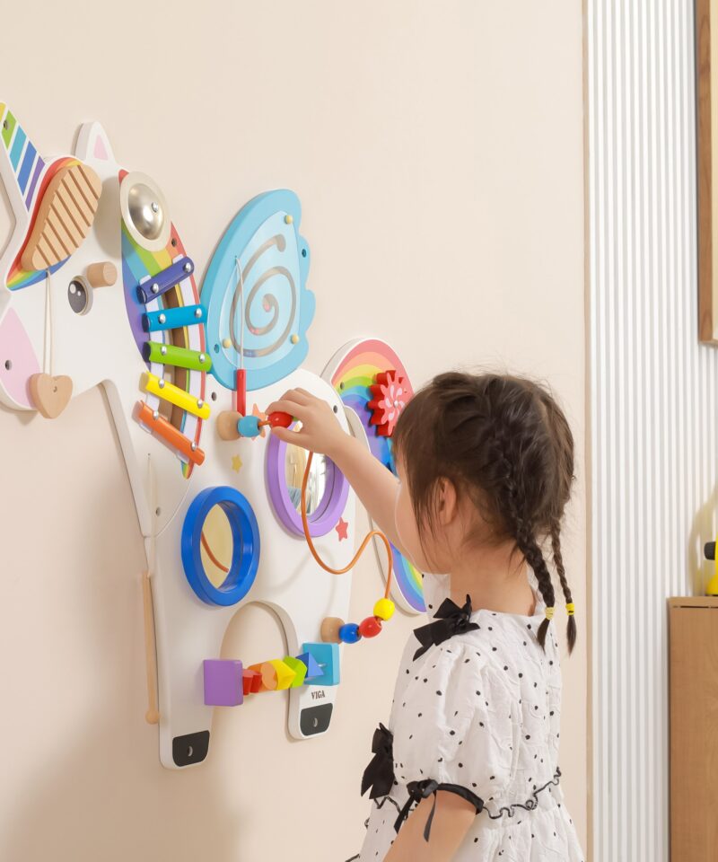 Grupis mängimiseks sobiv sensoorne arendustahvel