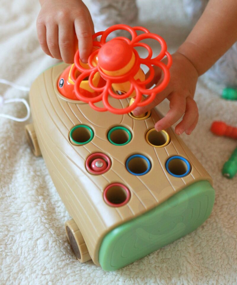 3-ühes mänguasi tõmbamiseks, naelutamiseks ja osavuseks