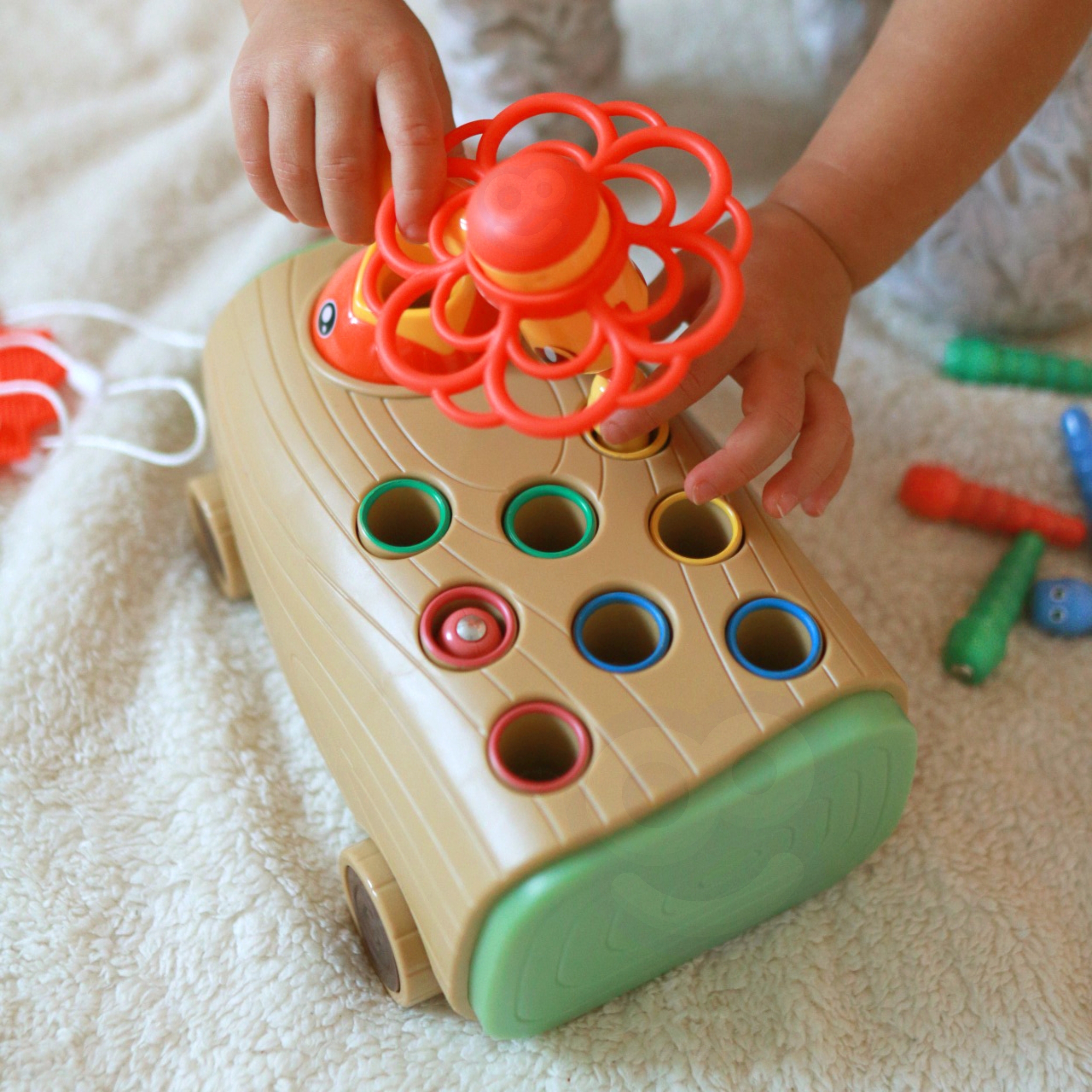 3-ühes mänguasi tõmbamiseks, naelutamiseks ja osavuseks