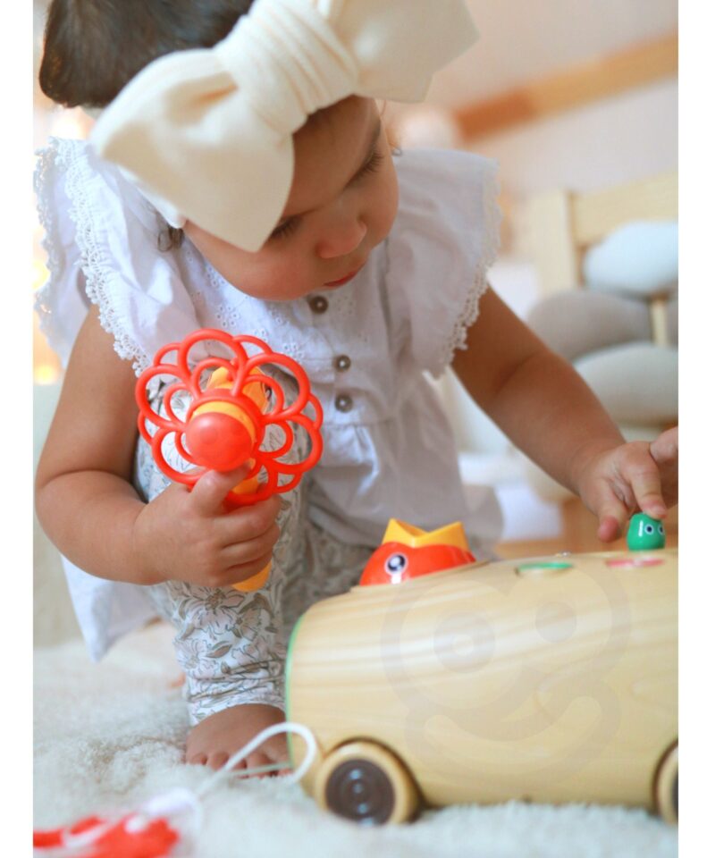 Vaiksete ratastega tõmbemänguasi lastele alates 18 kuust