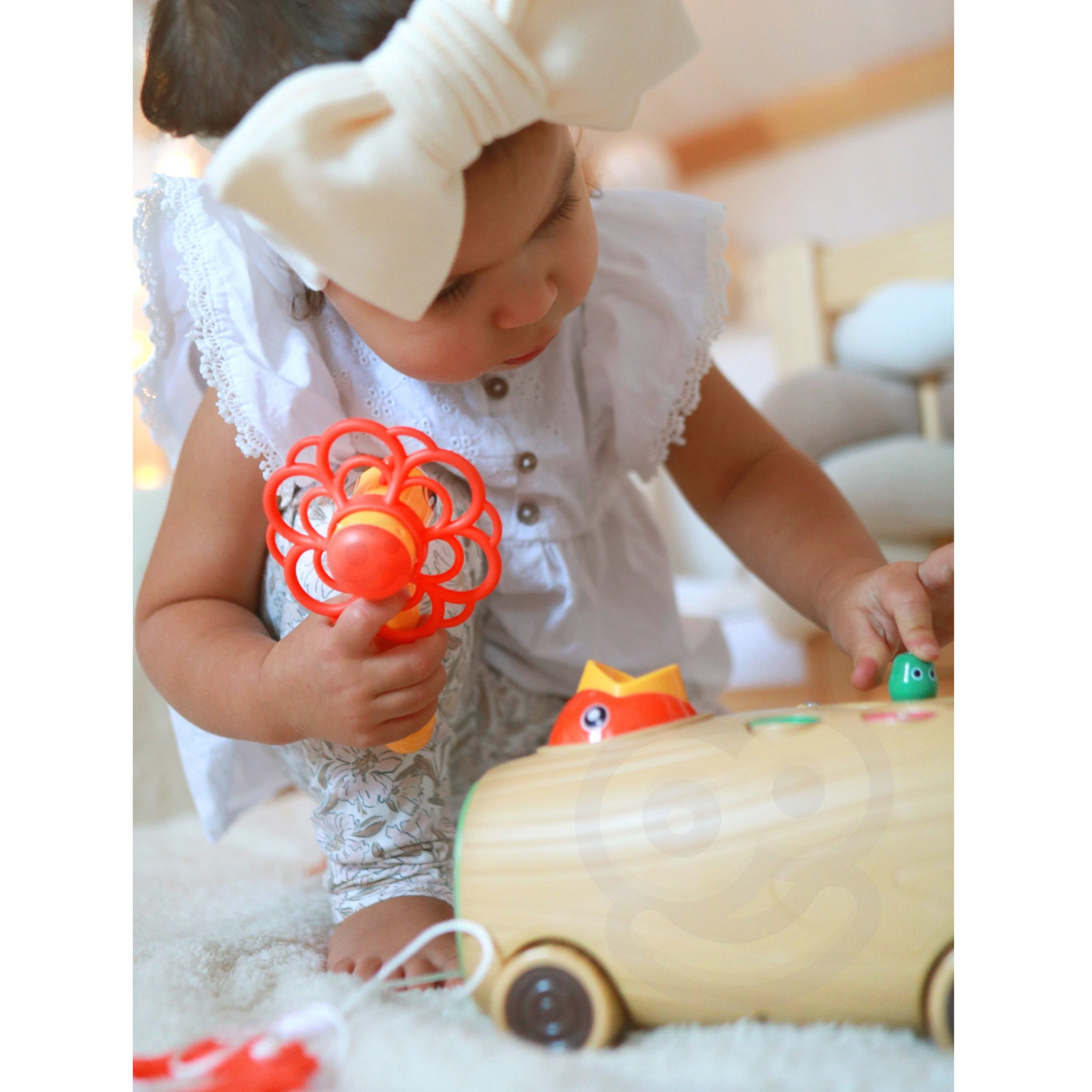 Vaiksete ratastega tõmbemänguasi lastele alates 18 kuust