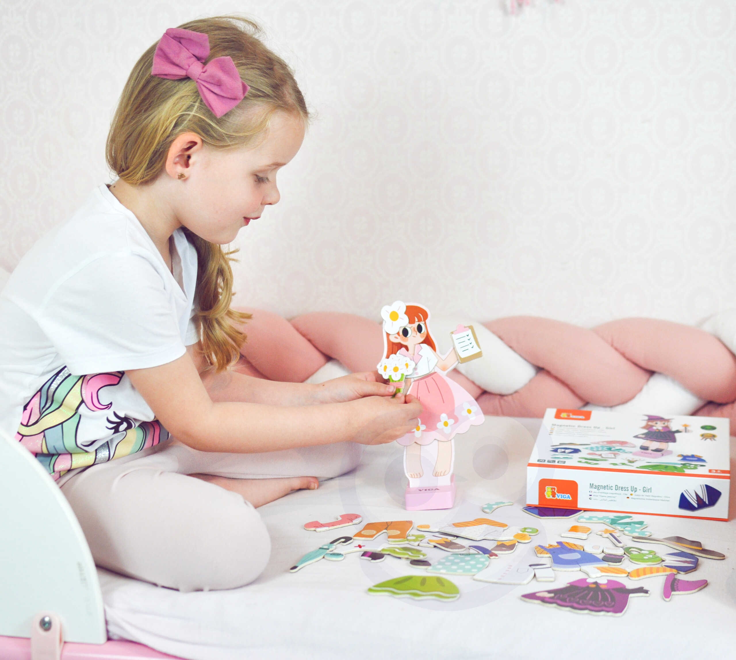 Puidust riietamismäng arendab käe-silma koordinatsiooni mängides