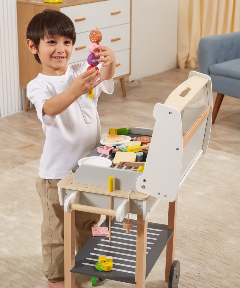 Turvaline puidust grillimänguasi toas ja õues mängimiseks