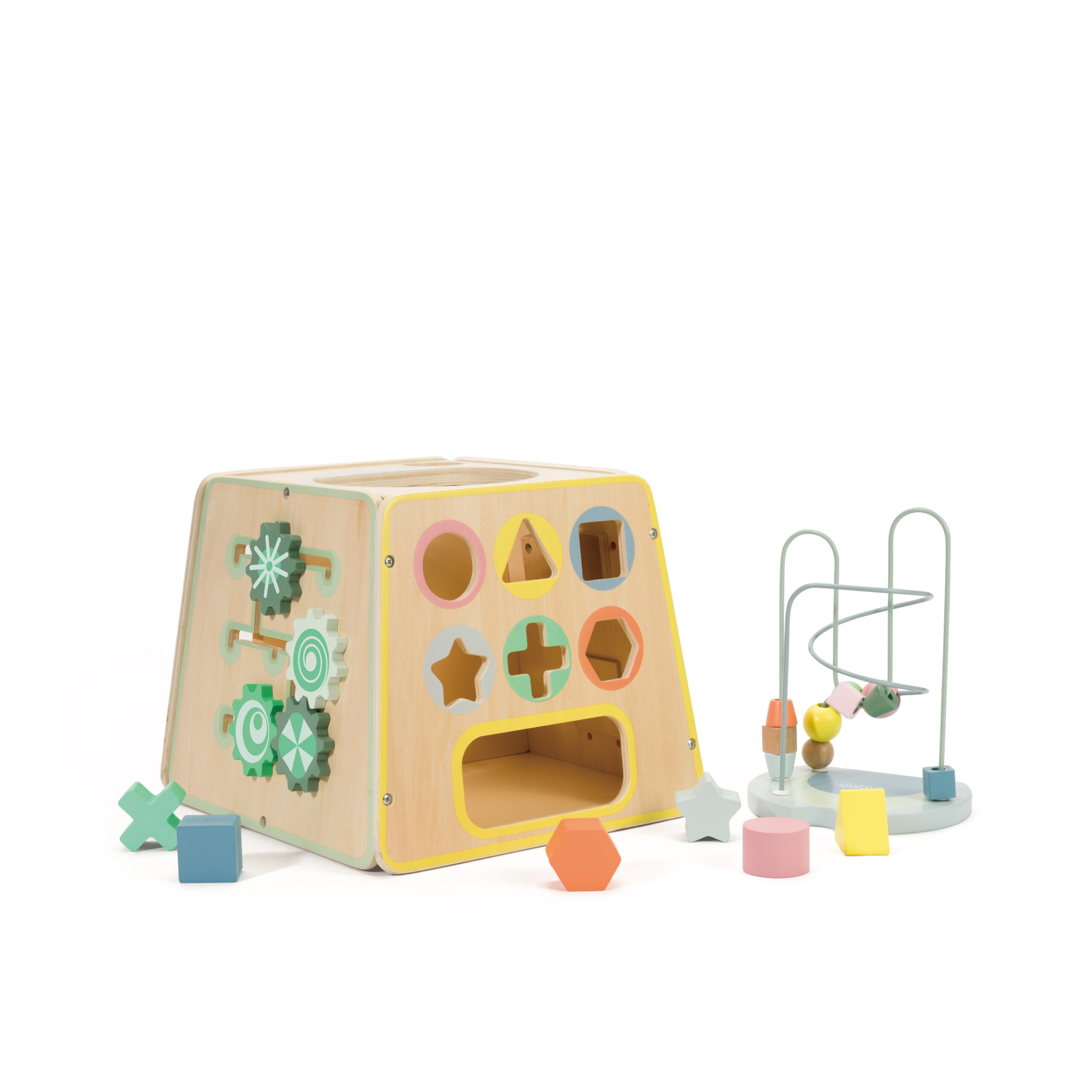 Puidust kast sensoorsete elamustega