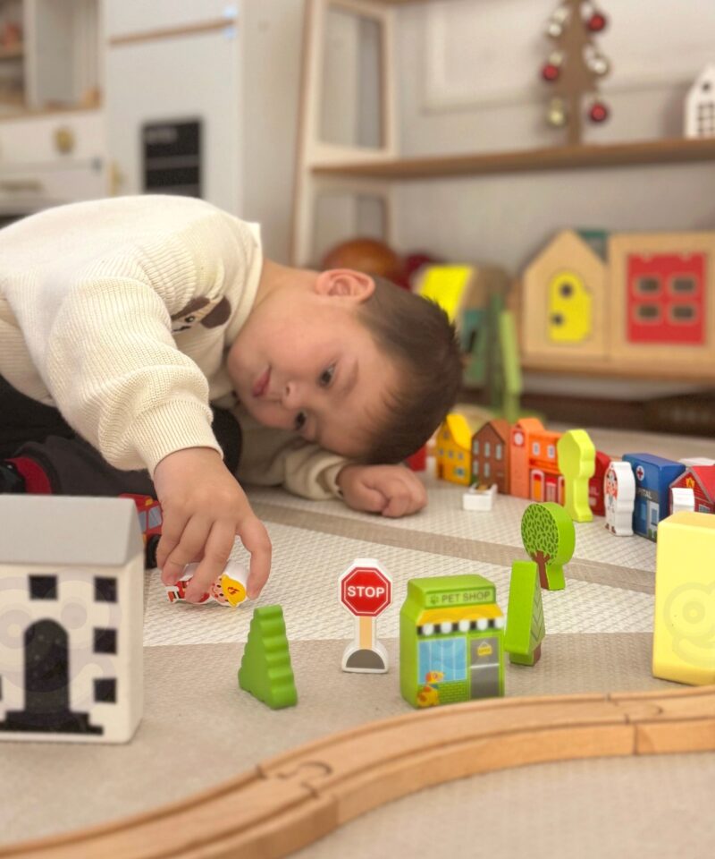 Linnamängu komplekt koos hoonetega