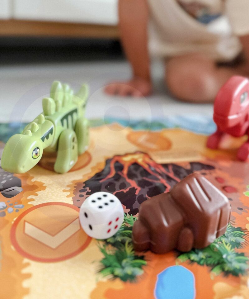 Kuni kuuele mängijale mõeldud lauamäng