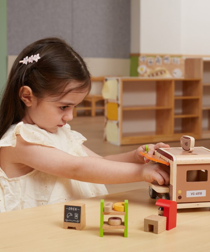 Ohutu ja naturaalne mänguauto