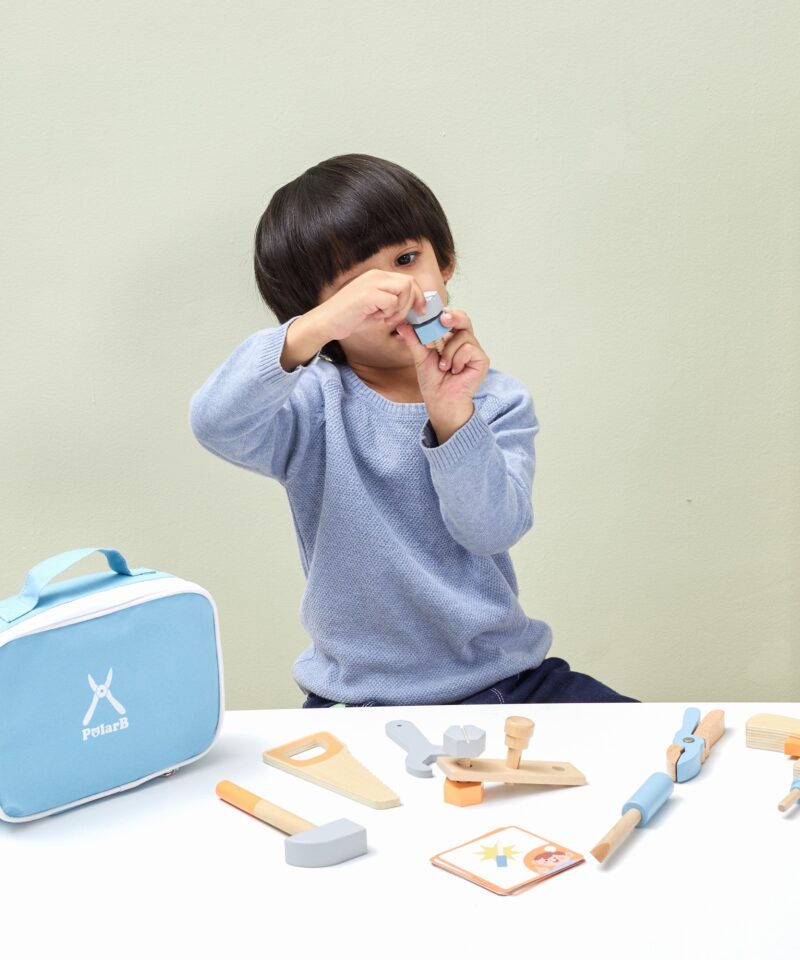 Praktiline puidust tööriistakomplekt