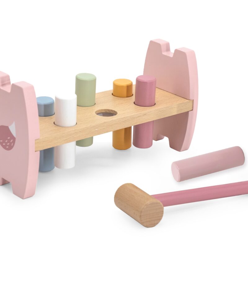 Lapsed mängivad haamrimänguga