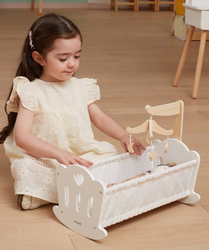 Nukkudele mõeldud puidust häll