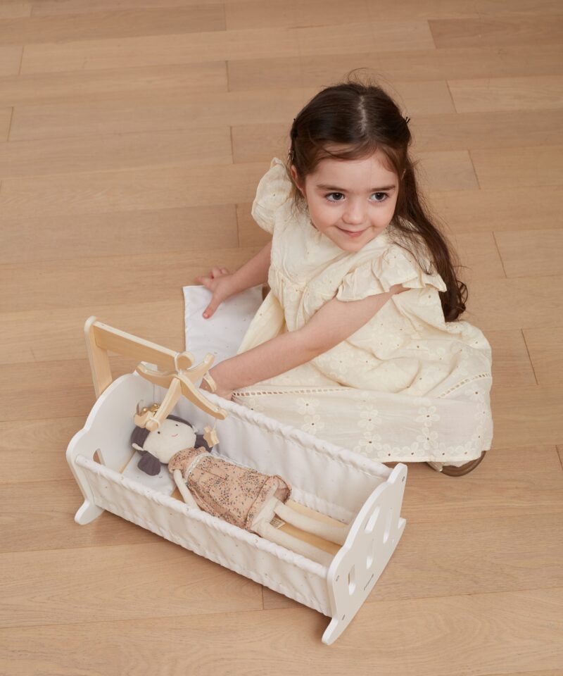 Lastetuppa sobiv puidust häll