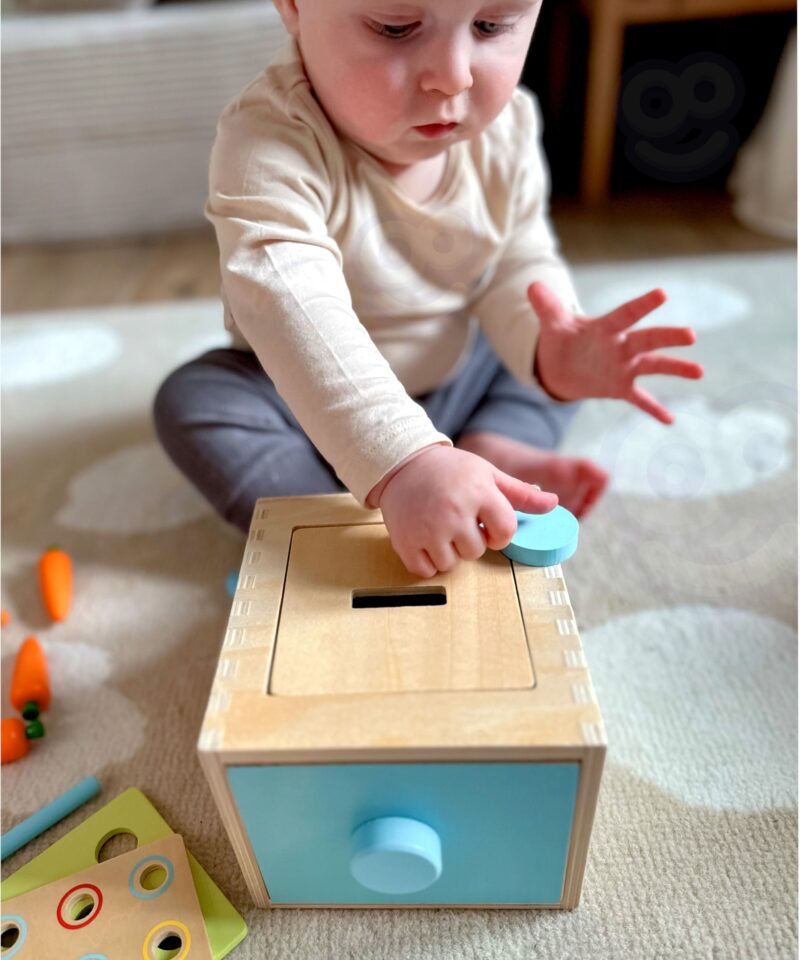 Ohutute värvidega Montessori mänguasi