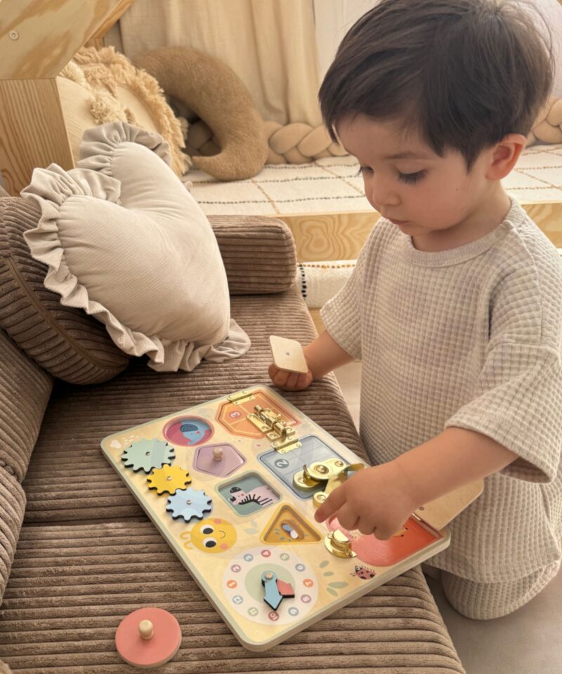 Montessori mänguasi lastele