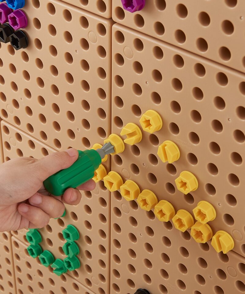 Mängulaua kruvid lastele