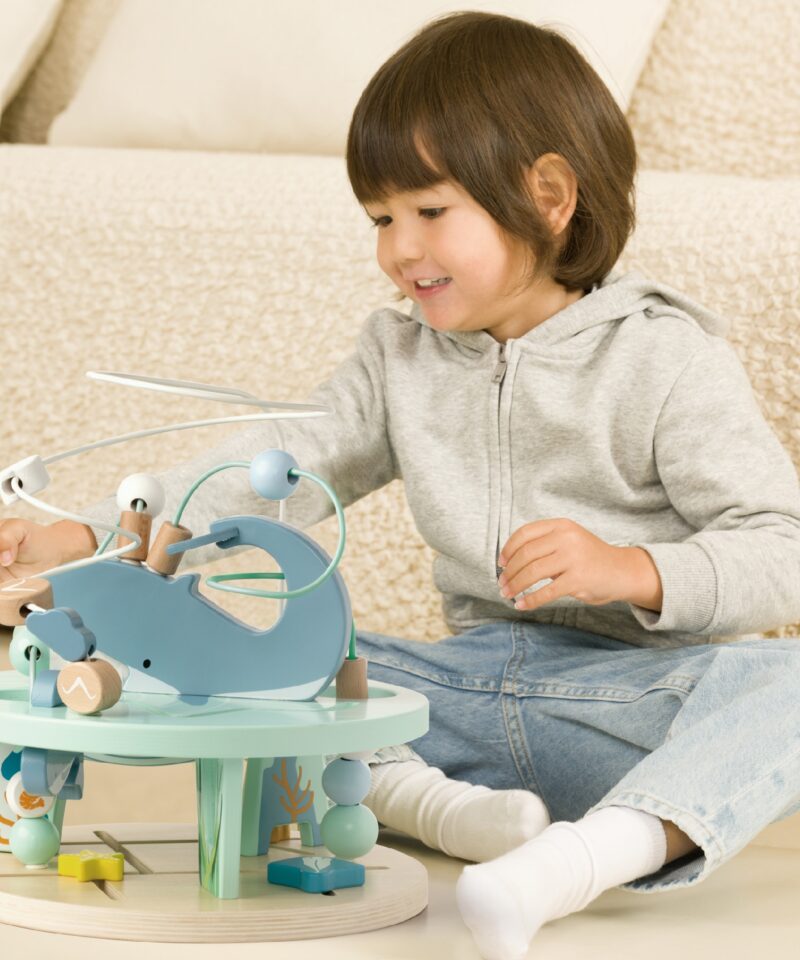 Ohutu puidust viimistlus mänguasjal