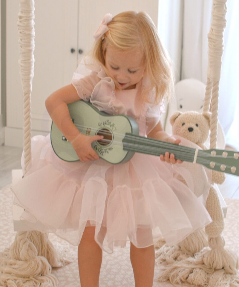 Esimene muusikainstrument lastele