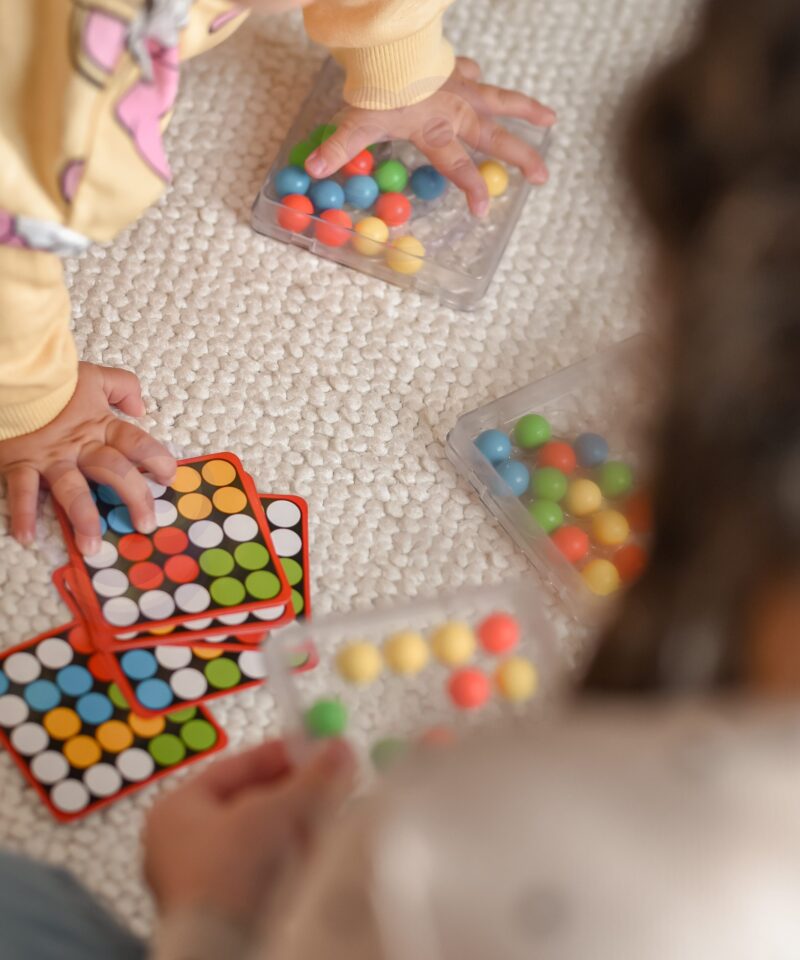 Mäng, mis treenib sõrmede osavust