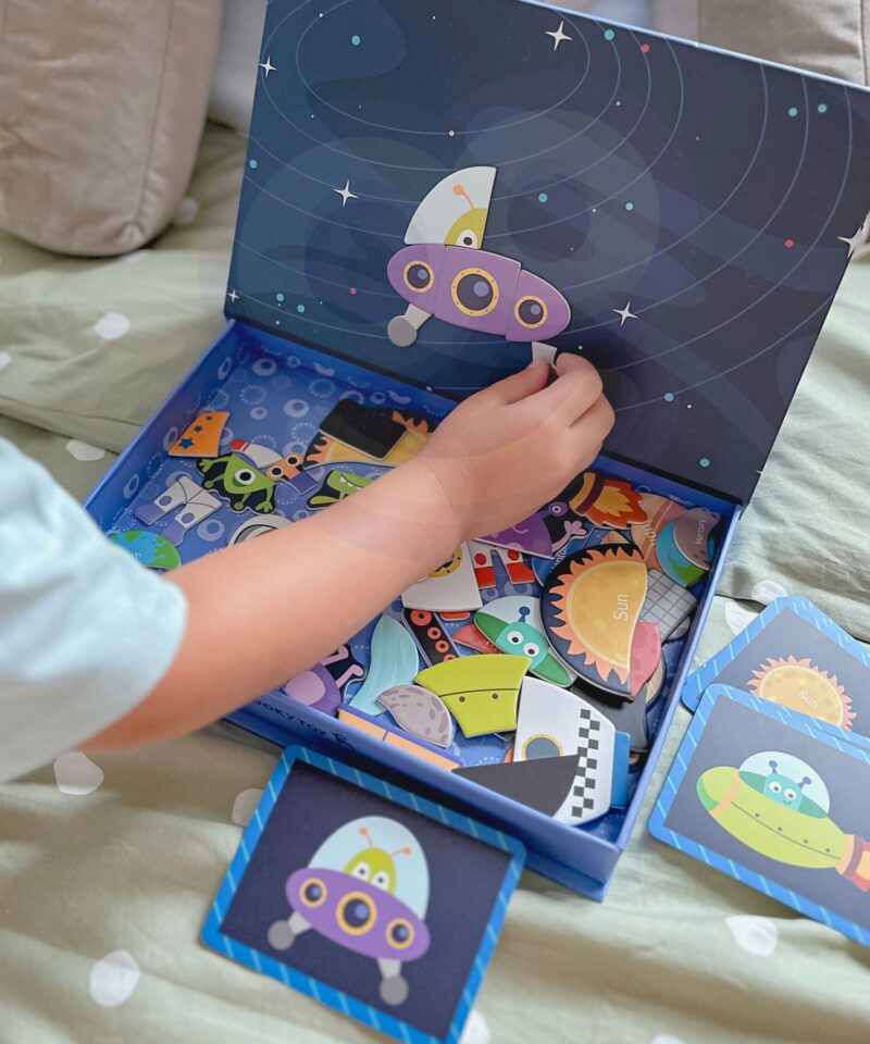 Värviline kosmosepusle lastele