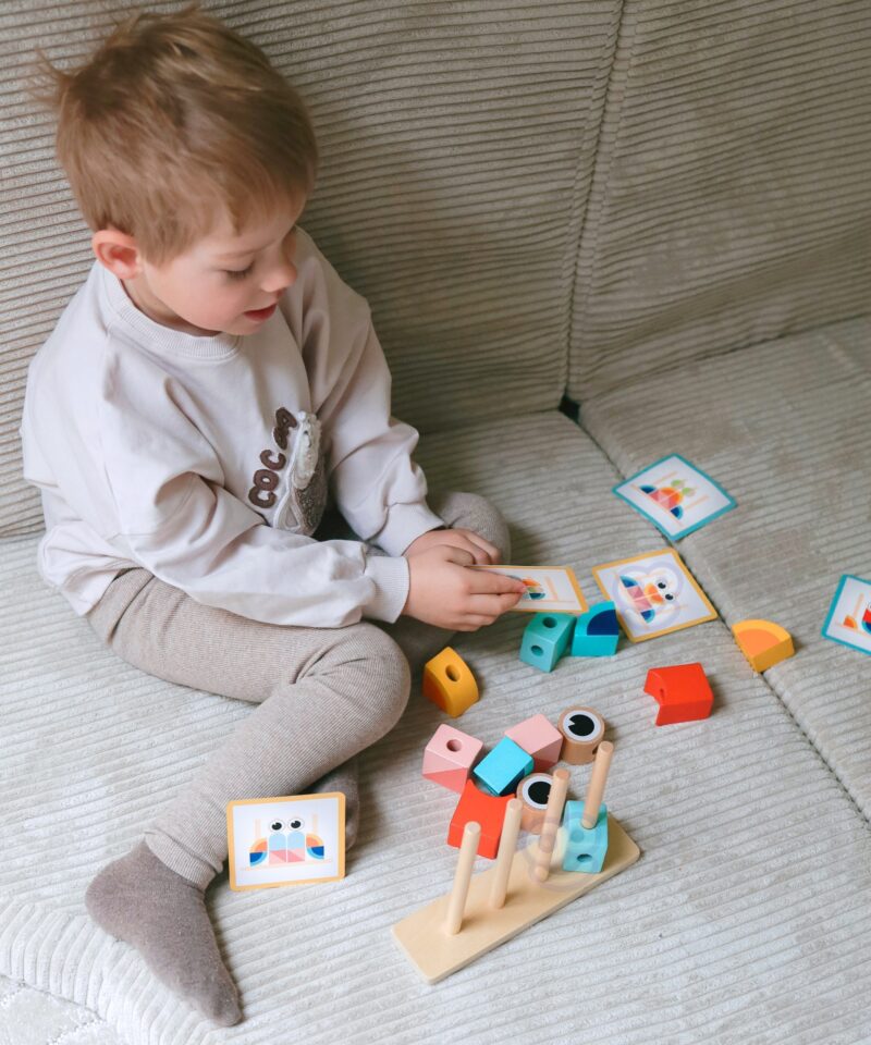 Ohutud ja värvilised klotsid