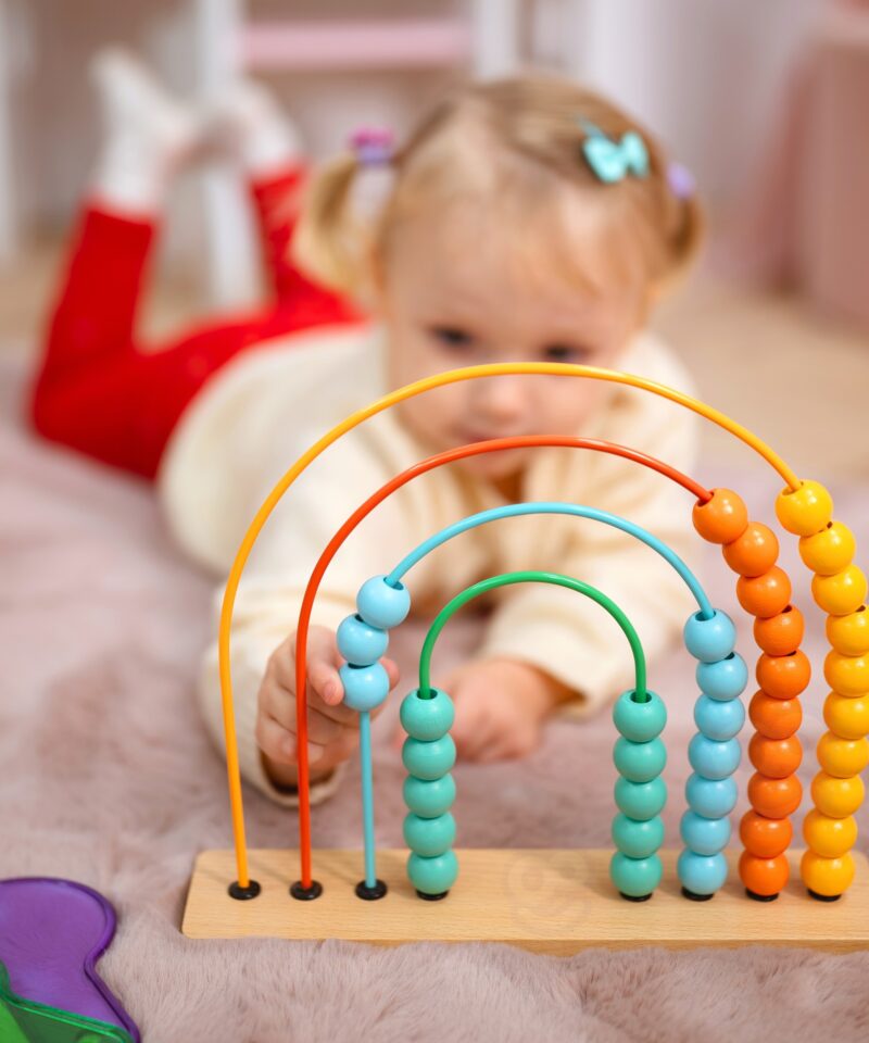 Montessori mänguasjad peenmotoorika arendamiseks