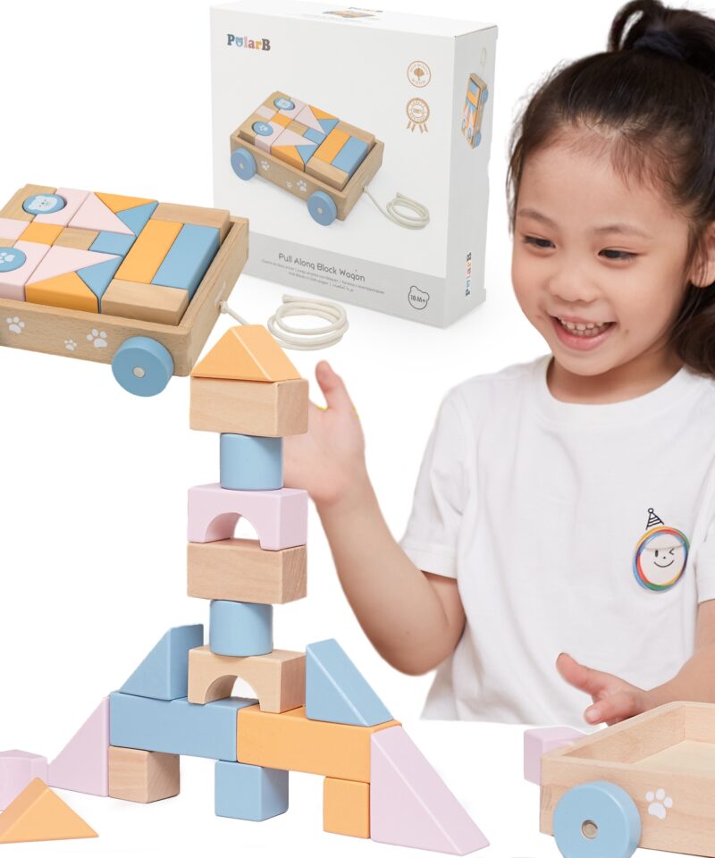 Puidust veokäru klotsidega mänguasi