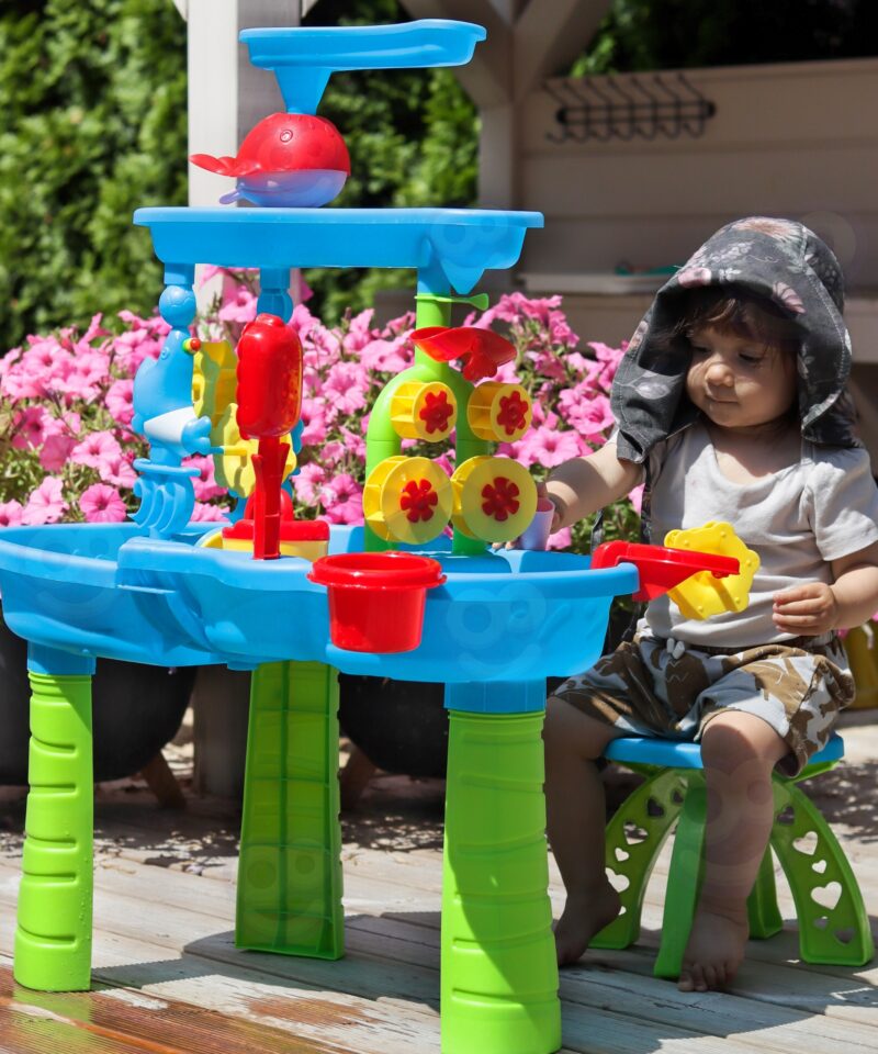 Lihtsasti kokkupandav mängulaud koos mugava tooliga