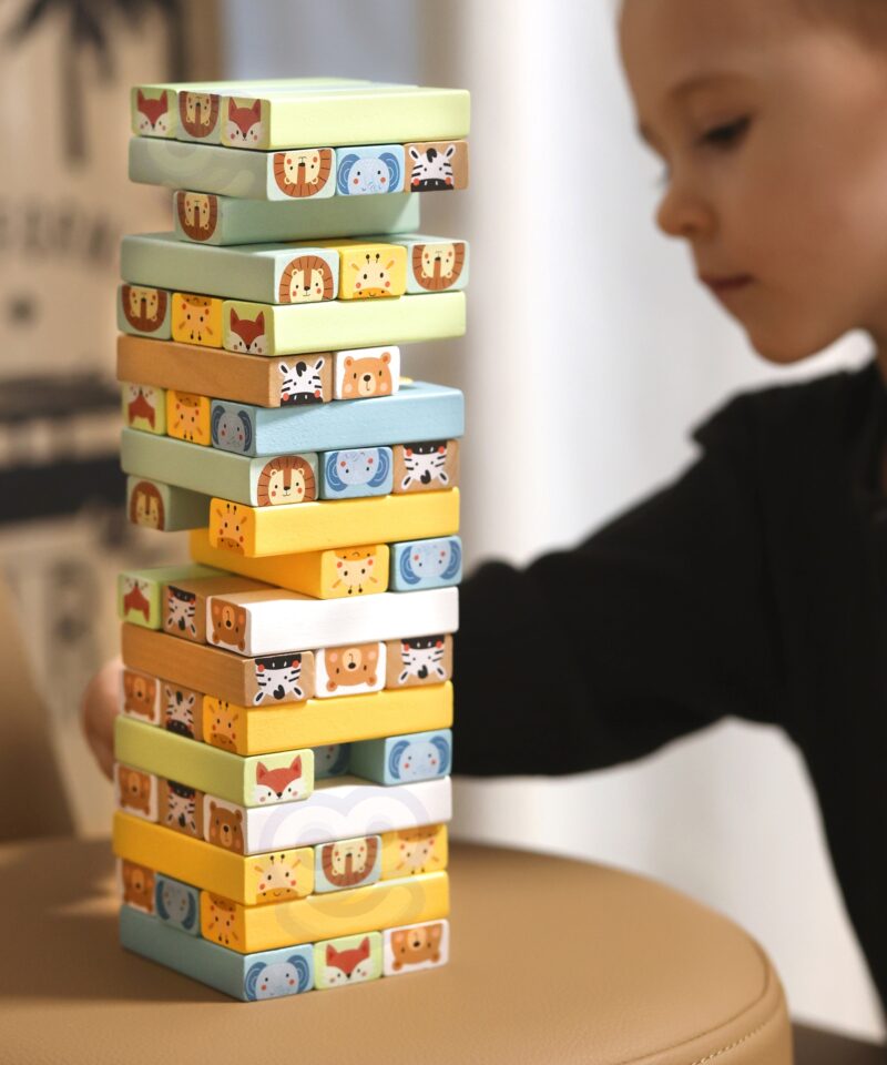 Pastelltoonides tasakaalu torn lastele