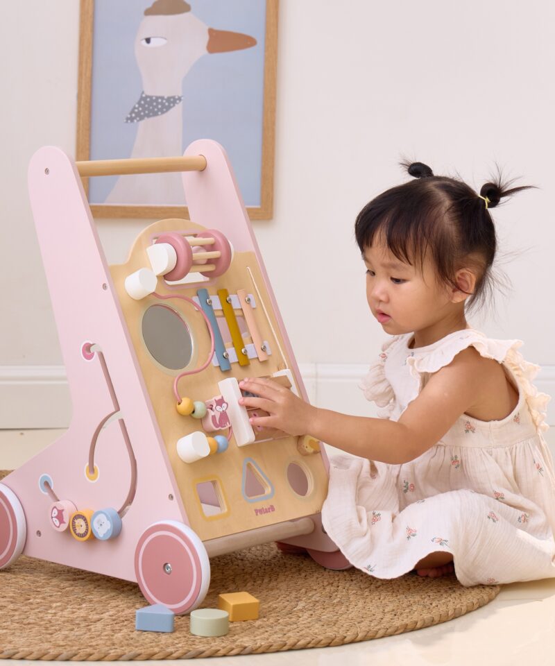 Puidust käimistugi, mis arendab motoorikat