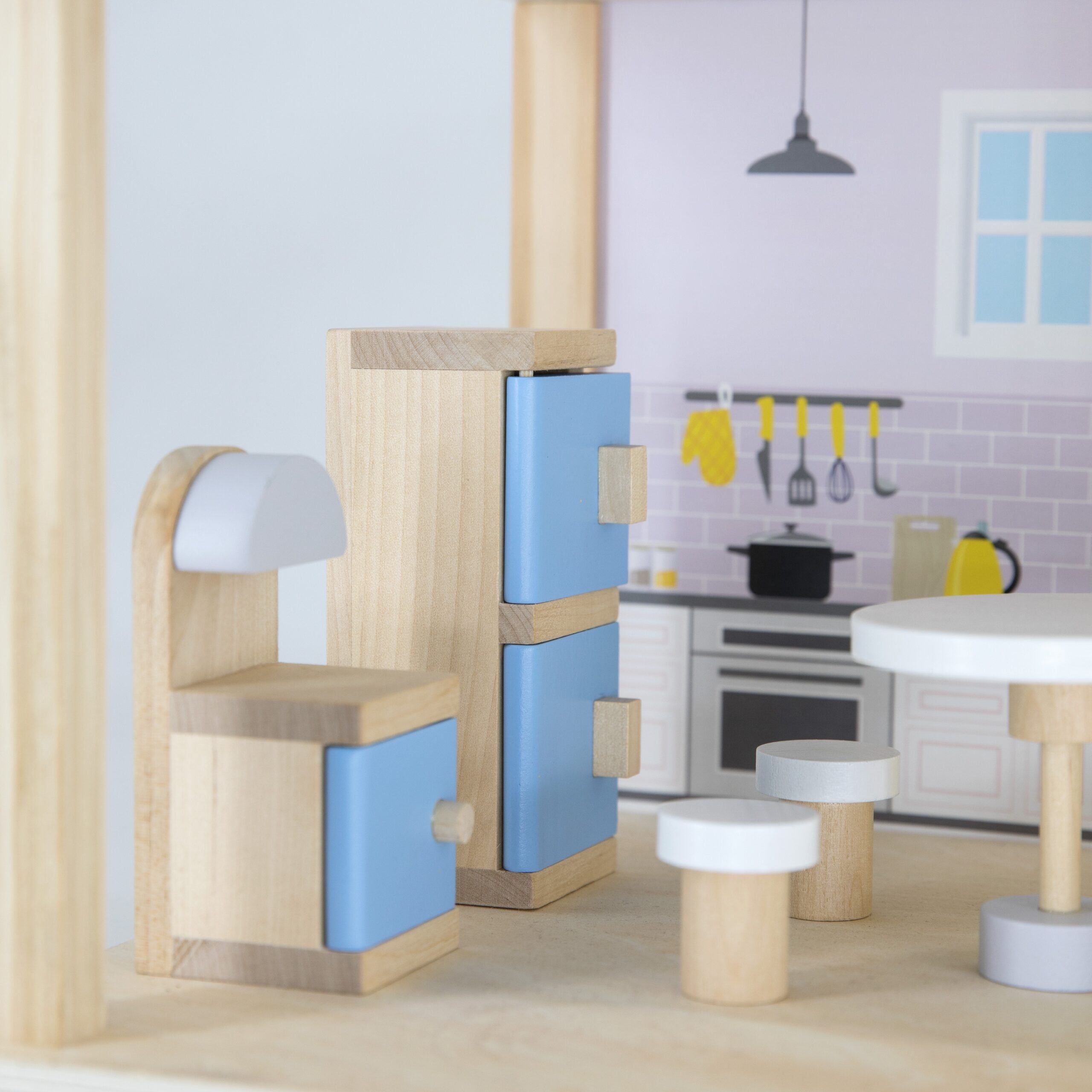 Nukud ja aksessuaarid nukumajas