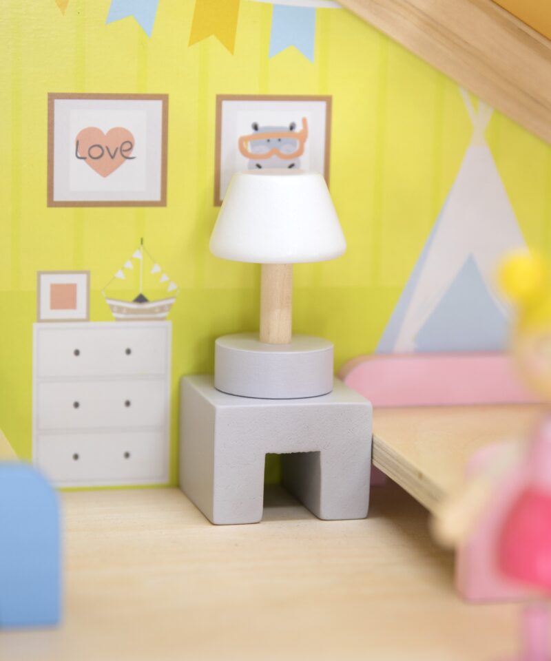 Loovust arendav puidust nukumaja