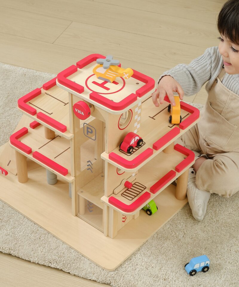 Parkimiskeskus koos liftiga