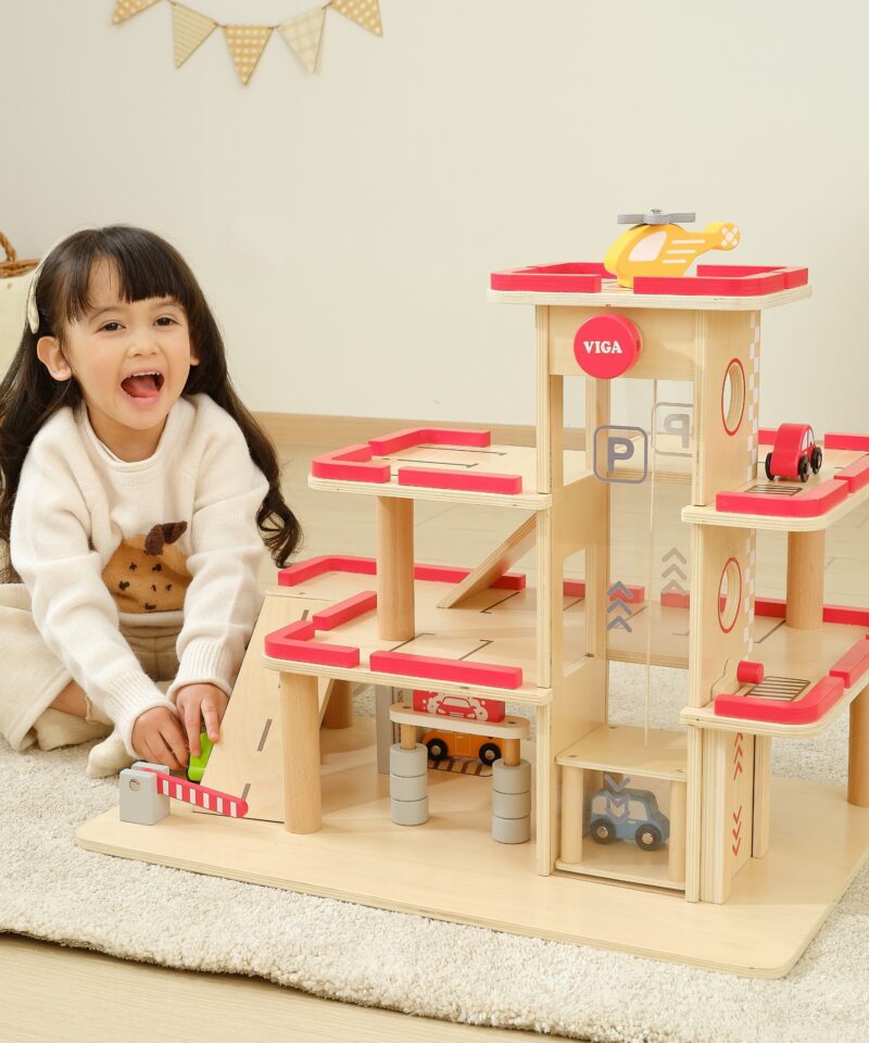 Parkimiskeskus autode ja helikopteriga