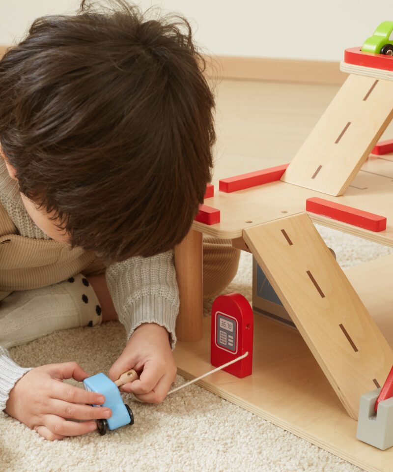 Laste parkimiskeskus realistlike detailidega