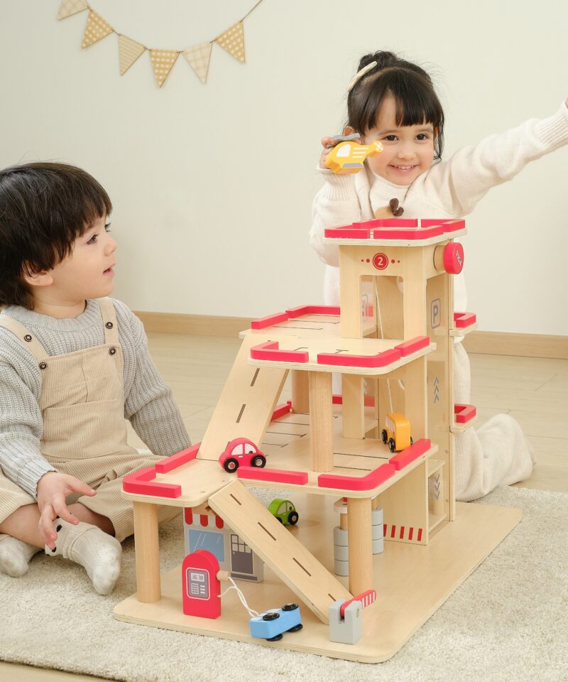 Laste parkimiskeskus realistlike detailidega