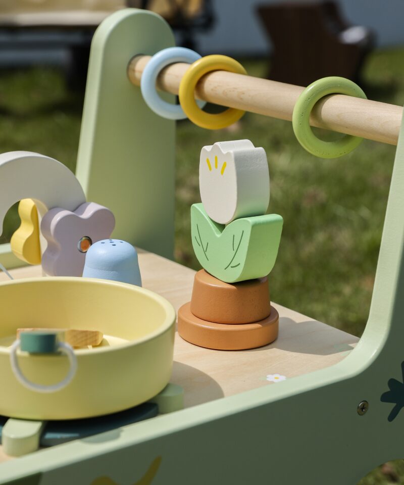 Arendav köögikäru väikestele kokkadele