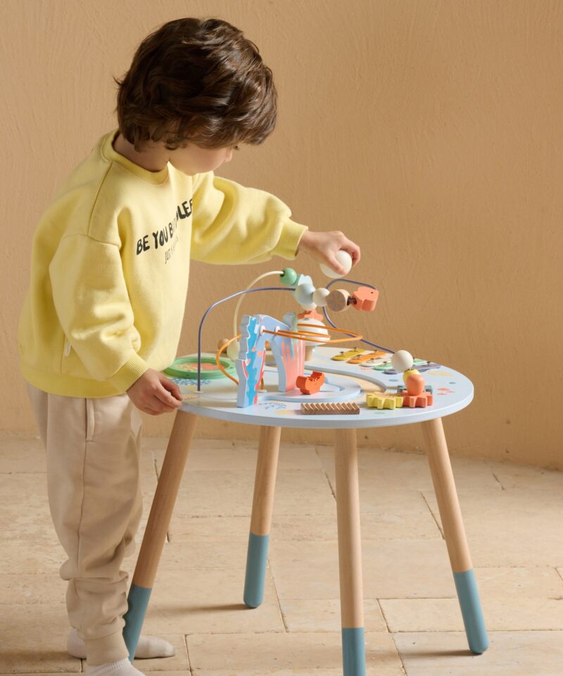 Aktiivsuslaud koos muusikainstrumentidega