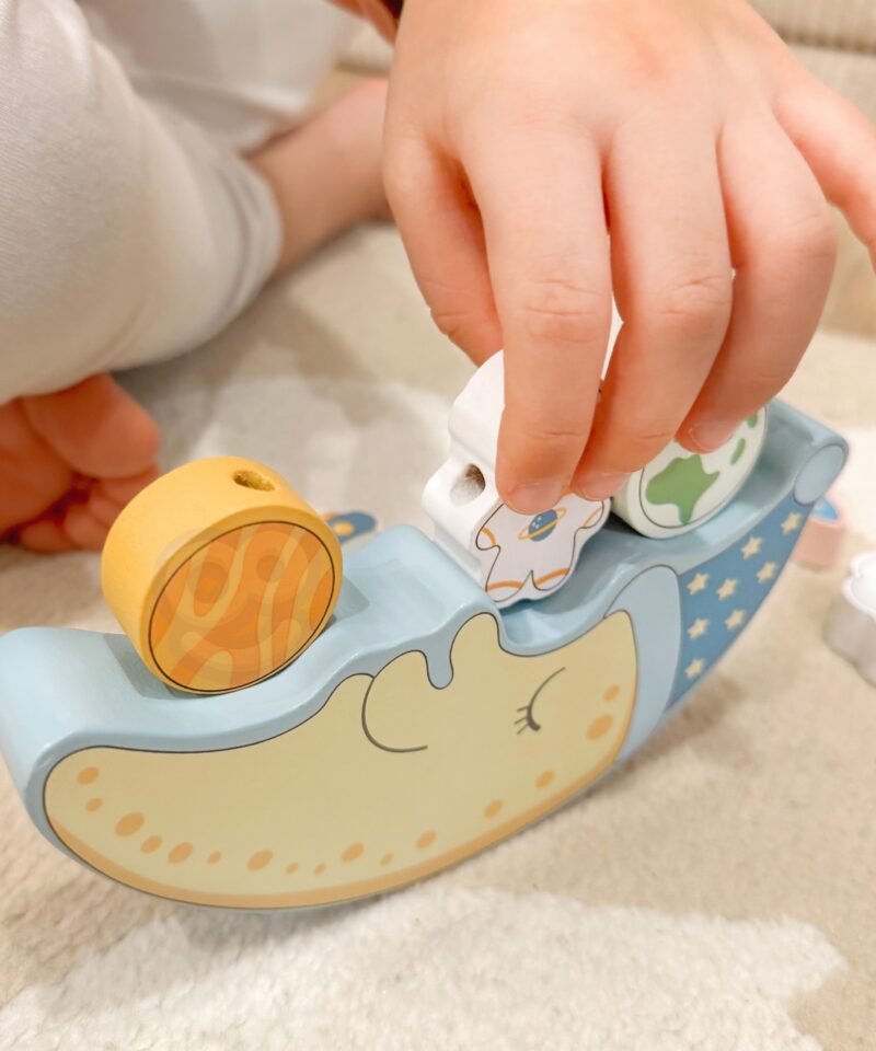 Nööritav mäng puust nõelaga