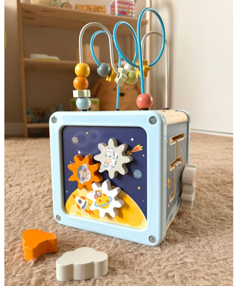 Interaktiivne puidust mänguasi