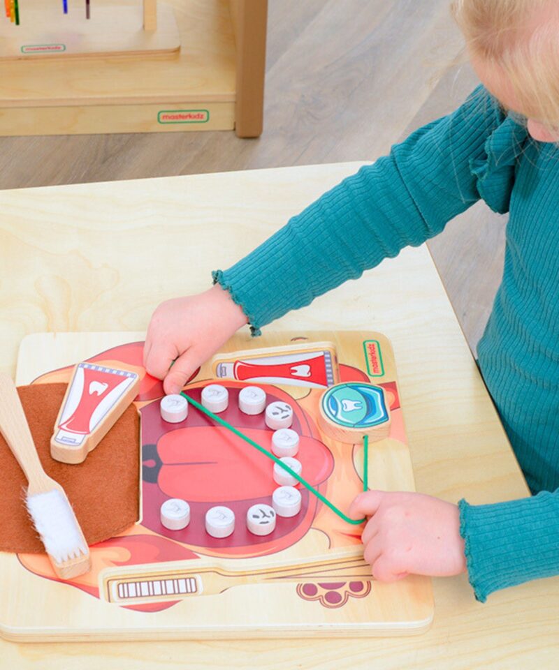 Mängukomplekt, mis õpetab suuhügieeni